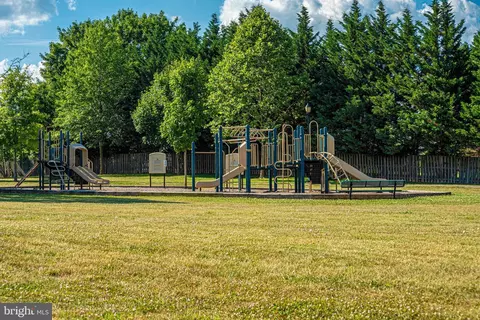 View/Area - 2089 Buell Dr, Frederick, MD 21702 photo 2 of 4