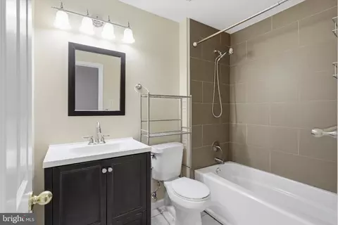 Bath - 2089 Buell Dr, Frederick, MD 21702 photo 3 of 4