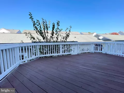 Exterior - 8822 Lew Wallace Rd, Frederick, MD 21704 photo 3 of 10