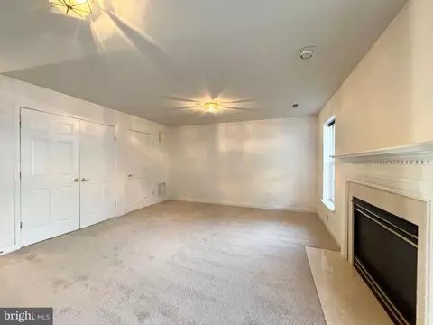 Living - 8822 Lew Wallace Rd, Frederick, MD 21704 photo 3 of 4