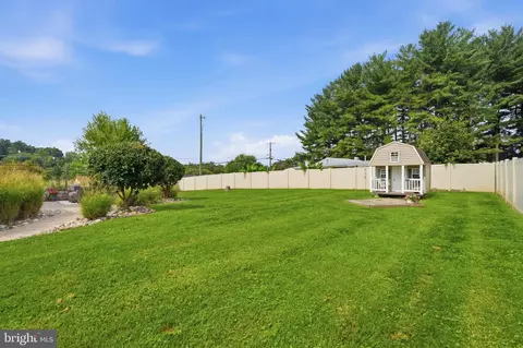Exterior - 5633 Bartonsville Rd, Frederick, MD 21704 photo 3 of 8