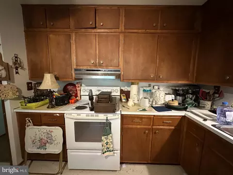 Kitchen - 469 Carrollton Dr, Frederick, MD 21701 photo 3 of 4