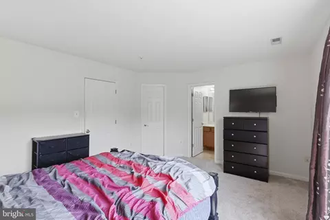 Bedroom - 6103 Pine Crest Ln, Frederick, MD 21701 photo 7 of 9