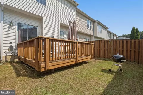 Exterior - 6103 Pine Crest Ln, Frederick, MD 21701 photo 3 of 5