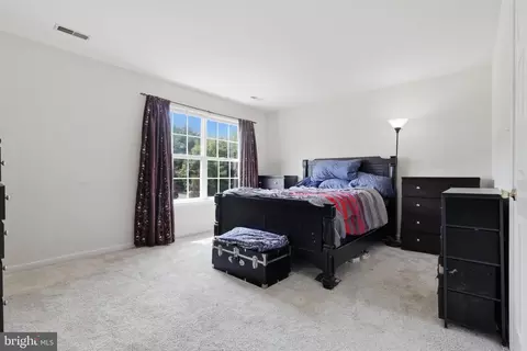 Bedroom - 6103 Pine Crest Ln, Frederick, MD 21701 photo 4 of 9