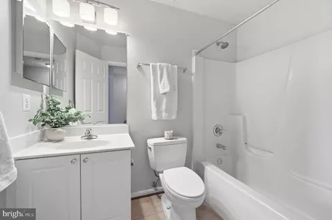 Bath - 3717 Singleton Ter, Frederick, MD 21704 photo 3 of 4