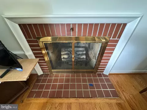 Entry Way - 405 Delaware Rd, Frederick, MD 21701 photo 1 of 2