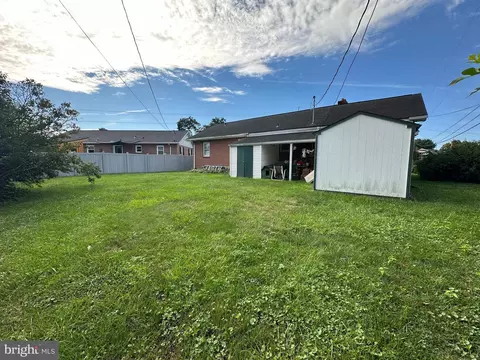 Exterior - 405 Delaware Rd, Frederick, MD 21701 photo 8 of 10