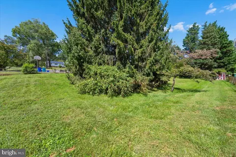 Exterior - 5601 Calvert Dr, Frederick, MD 21703 photo 15 of 21