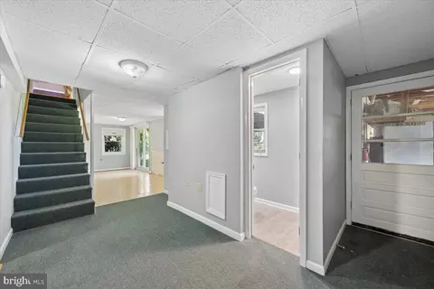 Entry Way - 5601 Calvert Dr, Frederick, MD 21703 photo 3 of 8