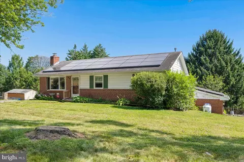 Exterior - 5601 Calvert Dr, Frederick, MD 21703 photo 2 of 21