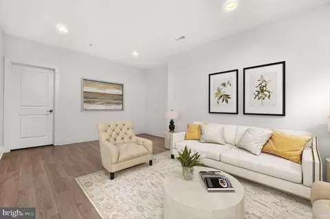 Living - 6805 Hawes Ct, Frederick, MD 21702 photo 5 of 5