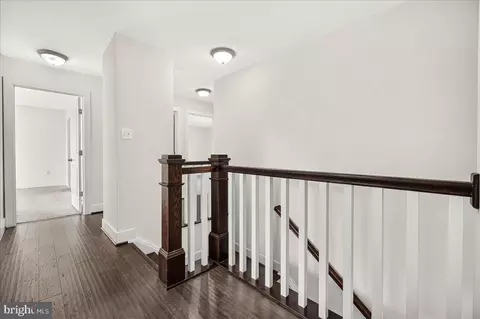 Entry Way - 6805 Hawes Ct, Frederick, MD 21702 photo 6 of 7