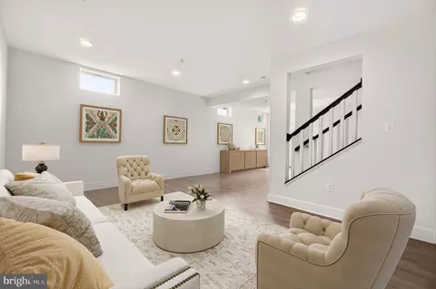 Living - 6805 Hawes Ct, Frederick, MD 21702 photo 4 of 5