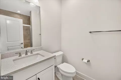 Bath - 6805 Hawes Ct, Frederick, MD 21702 photo 4 of 4