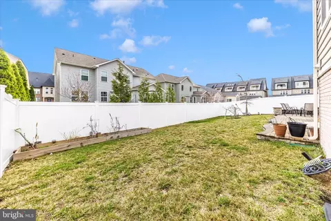 Exterior - 825 Holden Rd, Frederick, MD 21701 photo 8 of 12