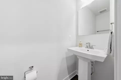 Entry Way - 6134 Dock St, Frederick, MD 21703 photo 15 of 20