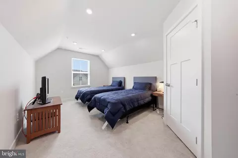 Bedroom - 6134 Dock St, Frederick, MD 21703 photo 6 of 7
