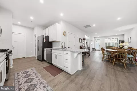 Entry Way - 6134 Dock St, Frederick, MD 21703 photo 6 of 20