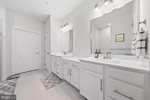 Entry Way - 6134 Dock St, Frederick, MD 21703 photo 16 of 20