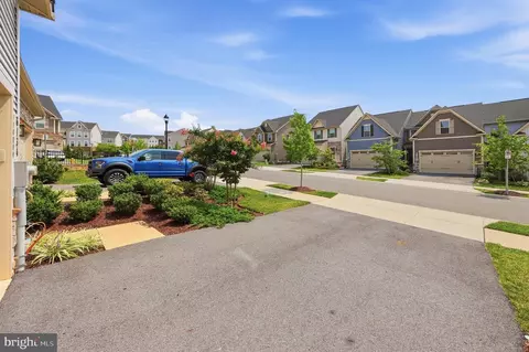 Exterior - 6134 Dock St, Frederick, MD 21703 photo 4 of 10