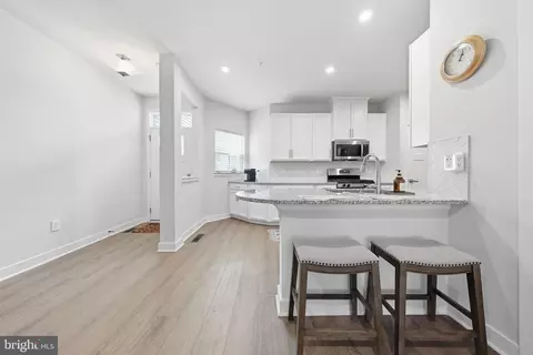 Entry Way - 6134 Dock St, Frederick, MD 21703 photo 3 of 20