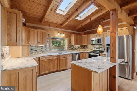 2512 Scravel Rd, Myersville, MD 21773