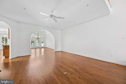 Living - 2605 Mill Race Rd, Frederick, MD 21701 photo 2 of 12