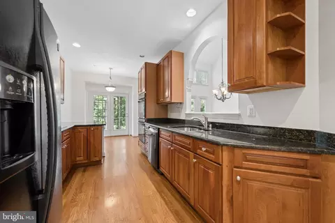 Entry Way - 2605 Mill Race Rd, Frederick, MD 21701 photo 9 of 20