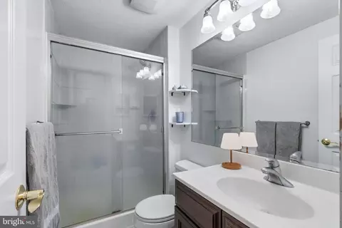 Bath - 4209 Garnet Dr, Middletown, MD 21769 photo 2 of 3