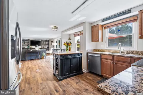 Kitchen - 4209 Garnet Dr, Middletown, MD 21769 photo 4 of 4