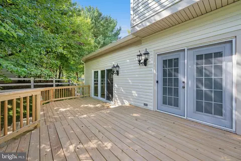 Exterior - 1016 Dulaney Mill Dr, Frederick, MD 21702 photo 3 of 12
