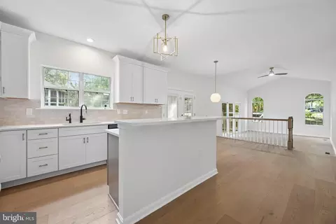 Entry Way - 1016 Dulaney Mill Dr, Frederick, MD 21702 photo 3 of 18