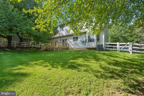Exterior - 1016 Dulaney Mill Dr, Frederick, MD 21702 photo 10 of 12