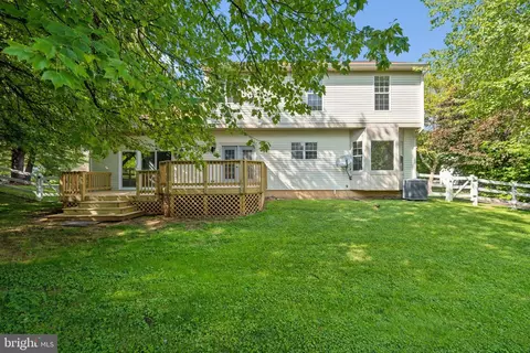 Exterior - 1016 Dulaney Mill Dr, Frederick, MD 21702 photo 11 of 12
