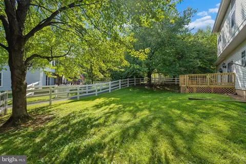 Exterior - 1016 Dulaney Mill Dr, Frederick, MD 21702 photo 9 of 12