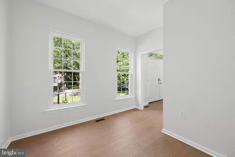 Entry Way - 1016 Dulaney Mill Dr, Frederick, MD 21702 photo 11 of 18