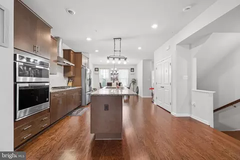 Entry Way - 8511 Bald Eagle Ln, Frederick, MD 21704 photo 6 of 14