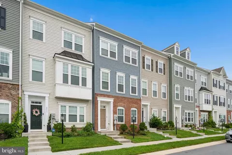 Exterior - 8511 Bald Eagle Ln, Frederick, MD 21704 photo 4 of 13