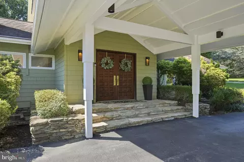 Exterior - 6303 Winpenny Dr, Frederick, MD 21702 photo 2 of 15
