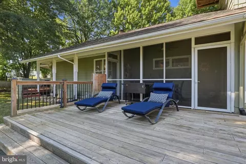 Exterior - 6303 Winpenny Dr, Frederick, MD 21702 photo 6 of 15