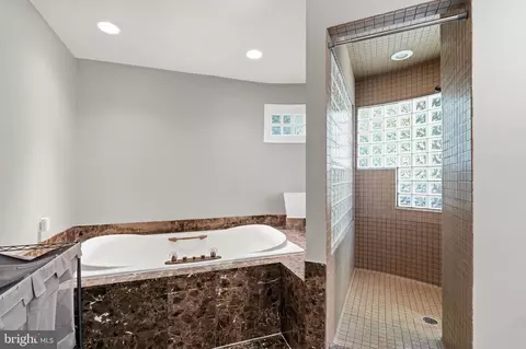 Bath - 6303 Winpenny Dr, Frederick, MD 21702 photo 3 of 5