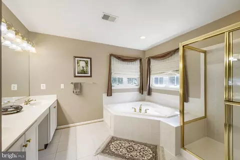 Bath - 9063 Major Smith Ln, Frederick, MD 21704 photo 1 of 1