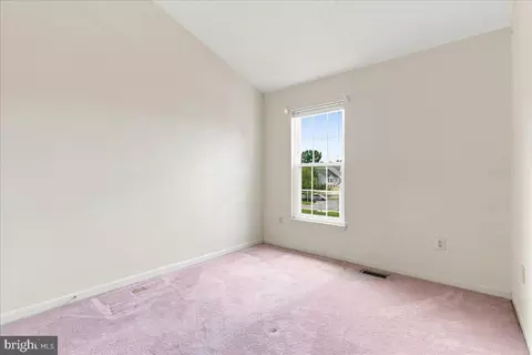 Bedroom - 511 Sugarbush Cir, Frederick, MD 21703 photo 4 of 4