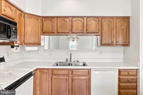 Kitchen - 511 Sugarbush Cir, Frederick, MD 21703 photo 3 of 3