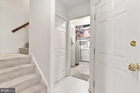 Entry Way - 511 Sugarbush Cir, Frederick, MD 21703 photo 7 of 7