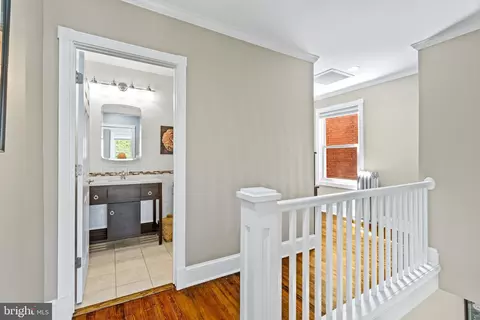 Entry Way - 336 E 3rd St, Frederick, MD 21701 photo 3 of 4