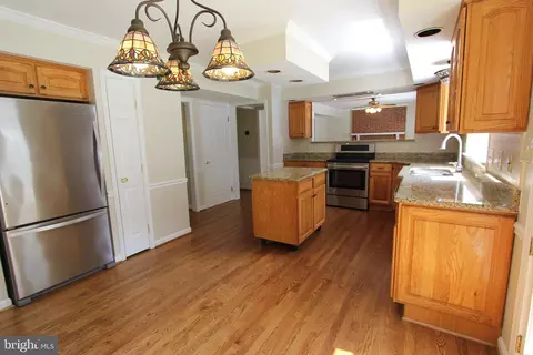 Kitchen - 8102 Claiborne Ct, Frederick, MD 21702 photo 4 of 4