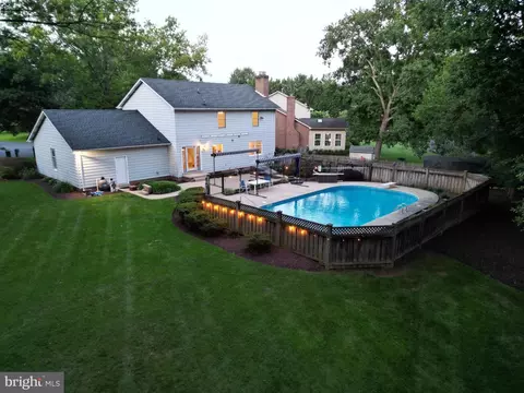 Exterior - 8102 Claiborne Ct, Frederick, MD 21702 photo 11 of 20