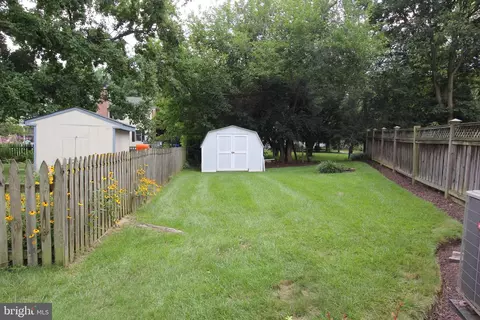 Exterior - 8102 Claiborne Ct, Frederick, MD 21702 photo 16 of 20